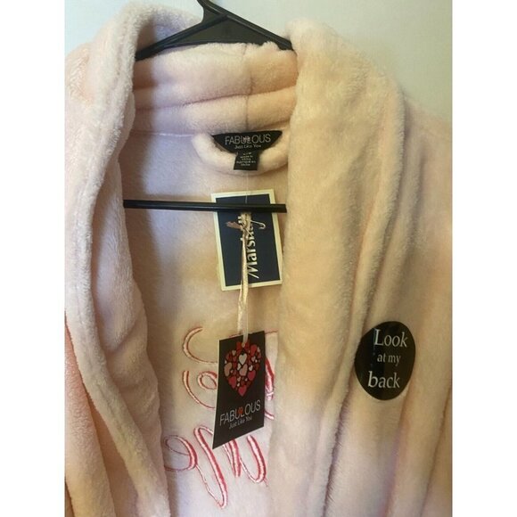 * New NWT Fabulous Womens Pink Fluffy Robe Size Large "Be Mine" Valentine - Picture 2 of 4